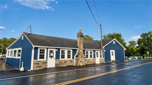 8106 W Port Bay Rd, Wolcott, NY, 14590-9589 | Card Image