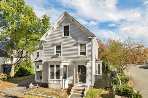 17 Market Street, North Berwick, ME, 03906 | Card Image