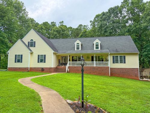 6082 Hungarytown Road, Blackstone, VA, 23824 | Card Image