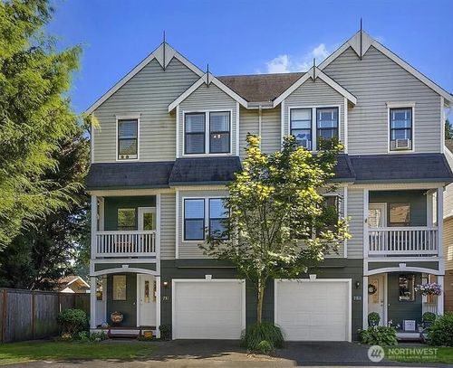 751-751 Nw Juniper St, Issaquah, WA, 98027 | Card Image