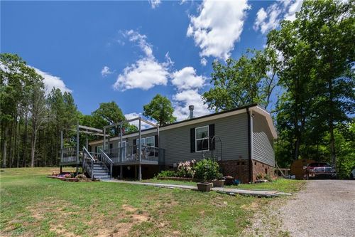 8955 Dennis Rd, Germanton, NC, 27019-9452 | Card Image