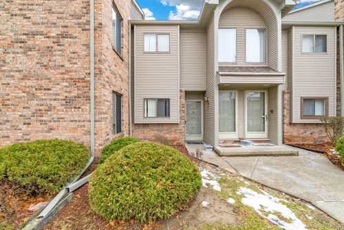 42764 Lilley Pointe Dr, Canton, MI, 48187-5323 | Card Image