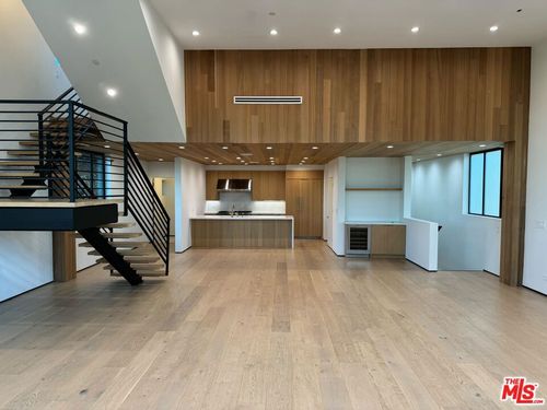 611 Broadway St, Venice, CA, 90291 | Card Image