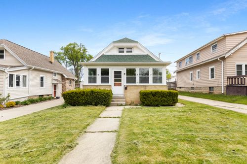 547 S Oak Park Ct, Milwaukee, WI, 53214-1925 | Card Image
