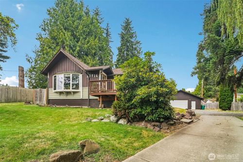 23716 Locust Way, Bothell, WA, 98021-9239 | Card Image