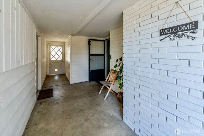 518 E Willow St, House other with 3 bedrooms, 2 bathrooms and 4 parking in Sequim WA | Image 8