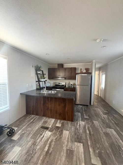 131 Elm St, Lodi, NJ, 07644-3929 | Card Image