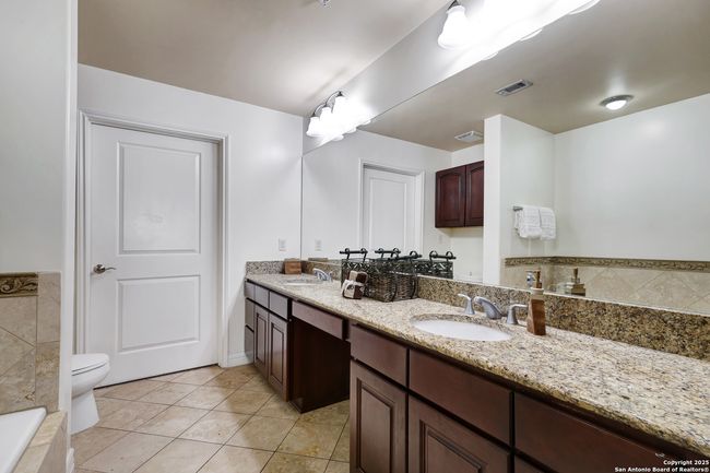 APT-203 - 215 Center St, Condo with 2 bedrooms, 2 bathrooms and null parking in San Antonio TX | Image 23