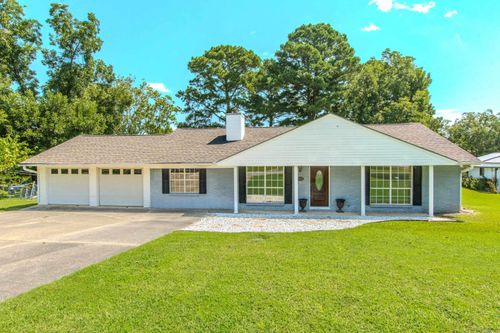 2205 W Lakeview, Benton, AR, 72015-2495 | Card Image