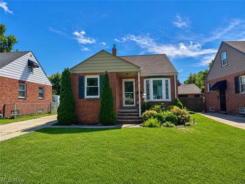 262 E 323rd St, Willowick, OH, 44095-3254 | Card Image