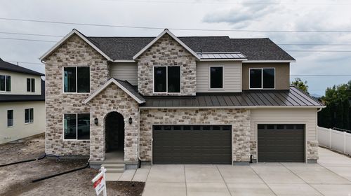 2-1625 N 320 E, Orem, UT, 84057-2744 | Card Image