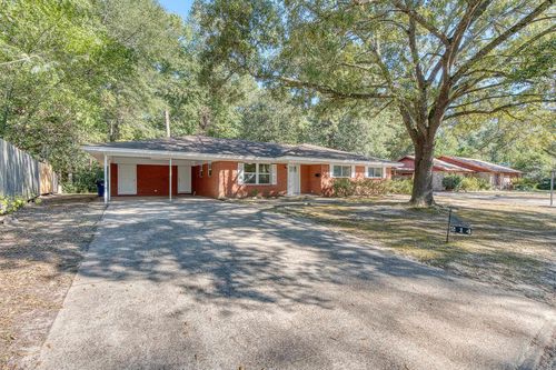 214 Read St, Silsbee, TX, 77656-5940 | Card Image