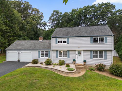 13 Charter Oak Dr, East Lyme, CT, 06333-1618 | Card Image