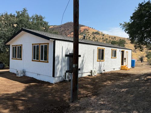 1248 Crane Ln, Yokuts Valley, CA, 93675-9541 | Card Image