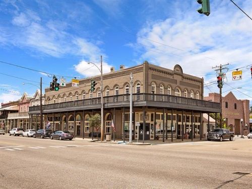 2-122 W Pine St, Ponchatoula, LA, 70454-3309 | Card Image