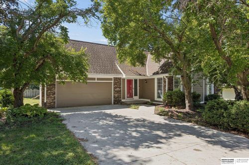 15111 Farnam Cir, Omaha, NE, 68154-2006 | Card Image