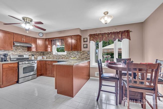 51 Sturbridge Dr, House other with 5 bedrooms, 4 bathrooms and null parking in Piscataway NJ | Image 21