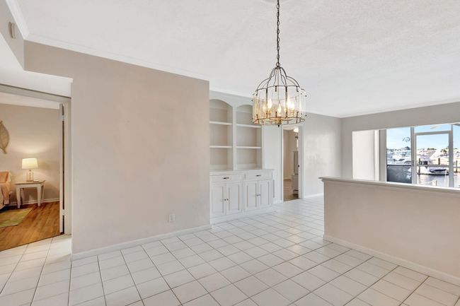 APT-102 - 21 Yacht Club Dr, Condo with 2 bedrooms, 2 bathrooms and null parking in North Palm Beach FL | Image 12
