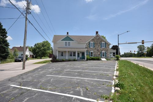 2090-2088 Washington Avenue Avenue, Cedarburg, WI, 53012 | Card Image