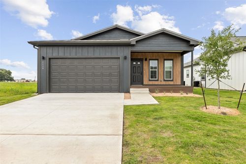 2028 Applewood Drive, Lockhart, TX, 78644 | Card Image