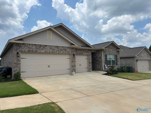 7011 Nearpath Dr Nw, Huntsville, AL, 35806-3111 | Card Image