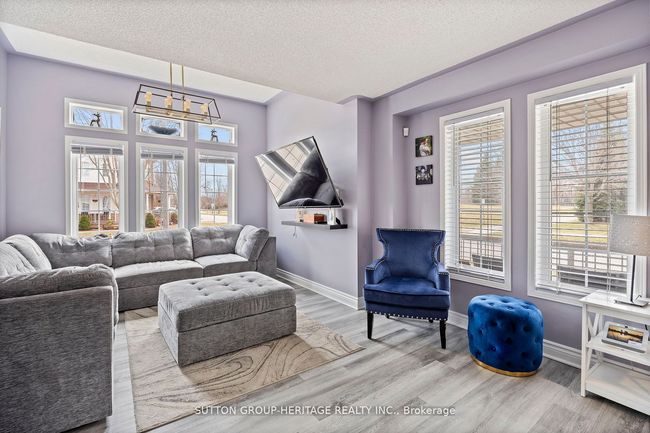 17 Hirons Dr, House other with 3 bedrooms, 3 bathrooms and 2 parking in Ajax ON | Image 8