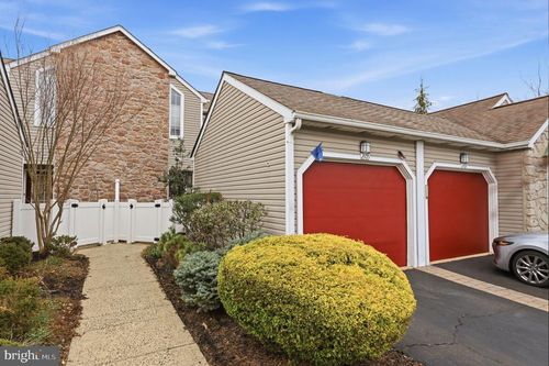 2105 Potters Pl, Holland, PA, 18966 | Card Image
