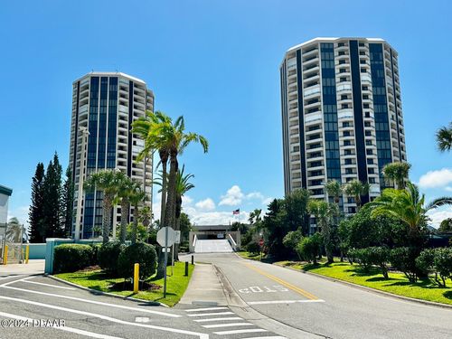 4b5-1 Oceans West Blvd, Daytona Beach, FL, 32118-5946 | Card Image