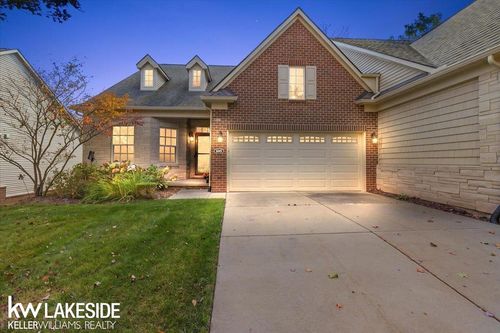 609 Mountain Cir, Rochester Hills, MI, 48306-4291 | Card Image