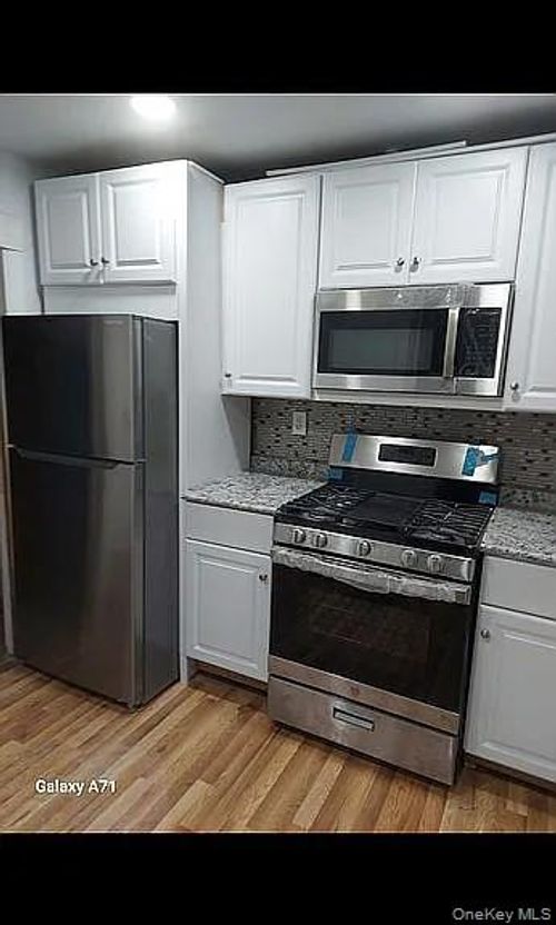 72 Summer St, Kingston, NY, 12401-5448 | Card Image