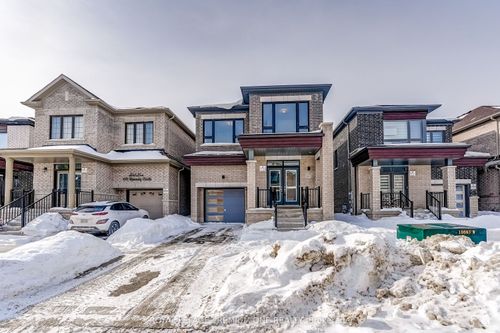 445 Kennedy Cir W, Milton, ON, L9E2C6 | Card Image