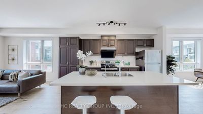 10 Emily Charron Lane, Condo with 3 bedrooms, 3 bathrooms and 2 parking in Richmond Hill ON | Image 1