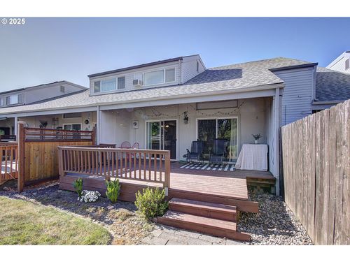 405 Ne 85th St, Vancouver, WA, 98665-8043 | Card Image