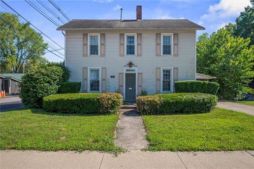 127 W Vine St, New Wilmington, PA, 16142-1209 | Card Image