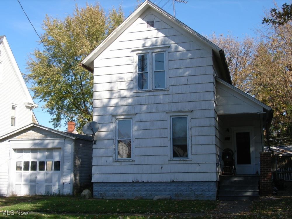 Lexington Ave, Lorain, OH 44052