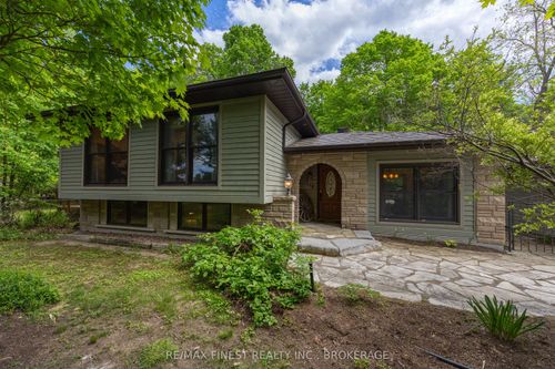1465 Middle Rd, Kingston, ON, K7L4V3 | Card Image