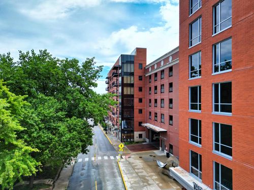 202-1200 E Walnut St, COLUMBIA, MO, 65201 | Card Image