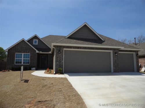 4674 S 202nd East Ave, Broken Arrow, OK, 74014-8838 | Card Image