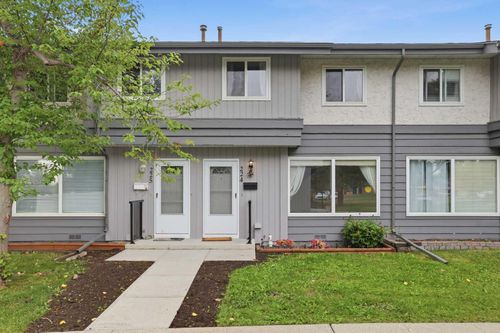 224-999 Canyon Meadows Dr Sw, Calgary, AB, T2W2S6 | Card Image