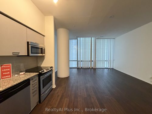 213-832 Bay St, Toronto, ON, M5S1Z6 | Card Image