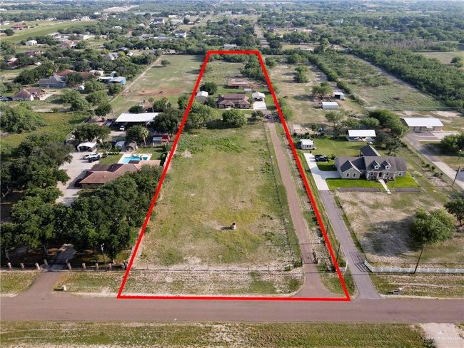 5213 Mile 8 1/2 Rd, House other with 3 bedrooms, 3 bathrooms and 2 parking in Edinburg TX | Image 24