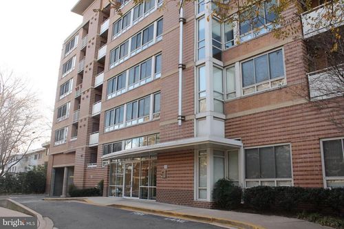 n524-350 G St Sw, WASHINGTON, DC, 20024-3172 | Card Image