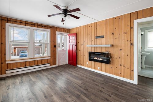 17 Argyle St, Lake Peekskill, NY, 10537-1239 | Card Image