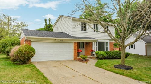 30190 Northgate Dr, Southfield, MI, 48076-1083 | Card Image