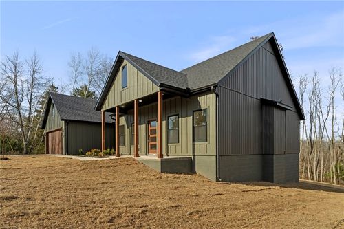 23 Rockingham Dr, Bella Vista, AR, 72715-6718 | Card Image