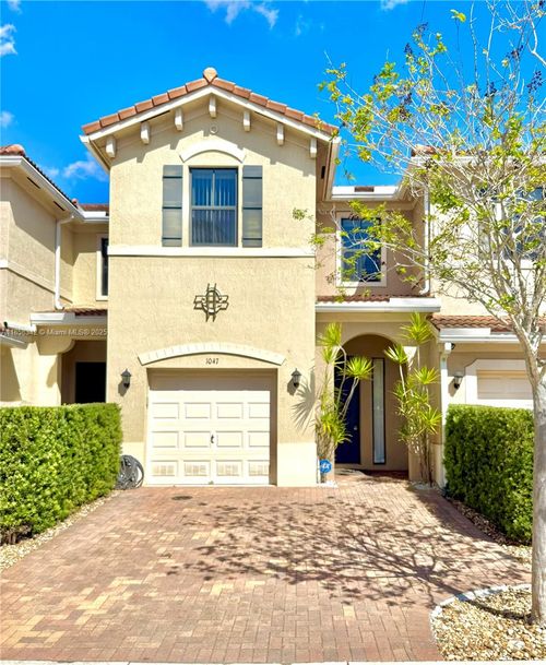 1047 Nw 33rd Mnr, Pompano Beach, FL, 33064-5931 | Card Image