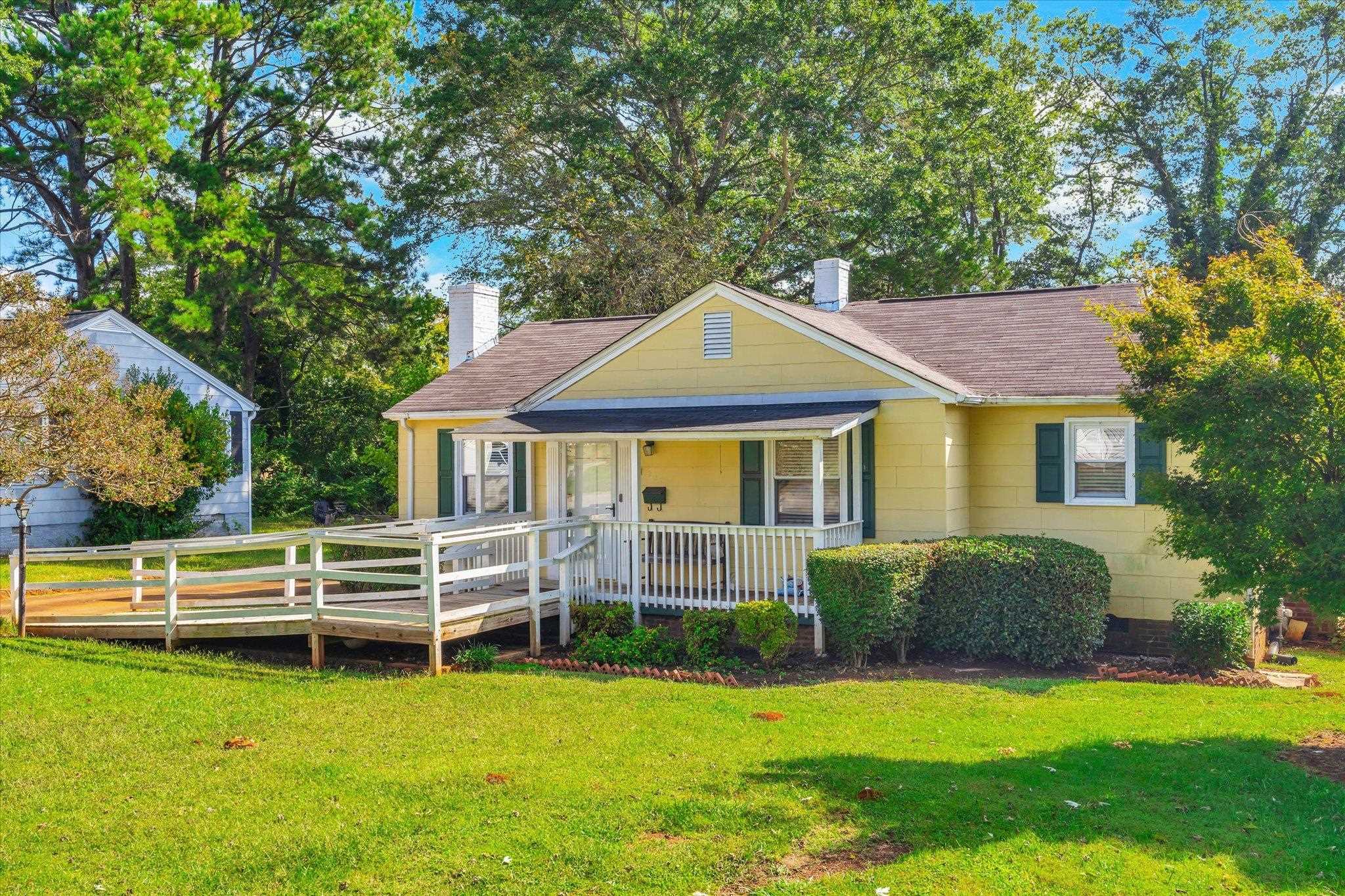 Charlesworth Ave, Spartanburg, SC 29306