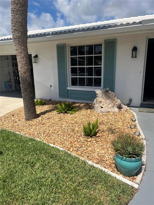 24-24 Oakwood Dr N, ENGLEWOOD, FL, 34223-2008 | Card Image