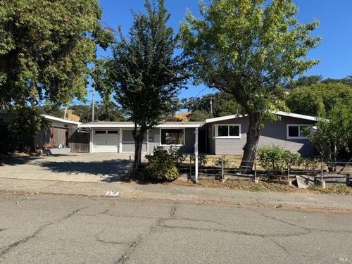 18 Grande Vis, Novato, CA, 94947-2008 | Card Image