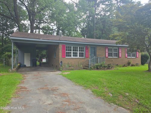 4164 Melissa Dr, Farmville, NC, 27828-1881 | Card Image